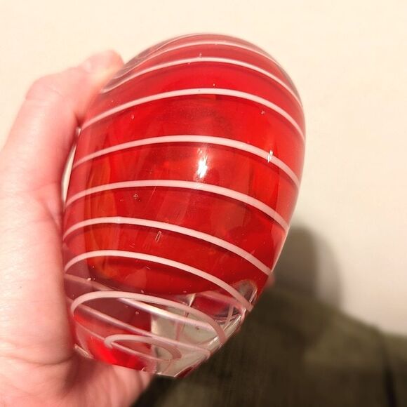 Red Art Glass Bud Vase Heart Shaped White Swirl Paperweight Pen Holder Murano - Picture 6 of 8